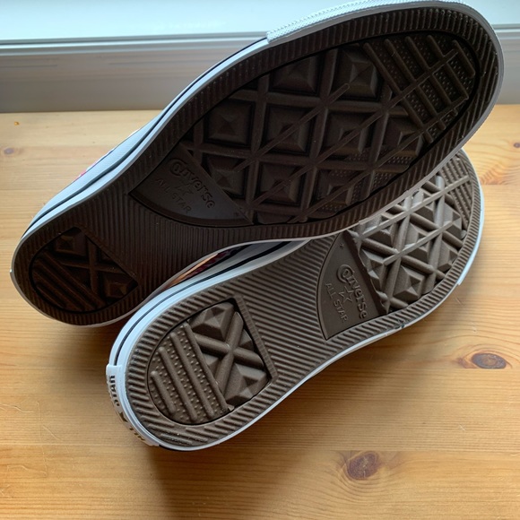 🌟SOLD🌟Converse Sneakers - NWT (new in box) - Picture 9 of 9